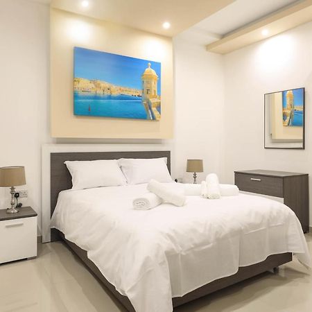 Luxurious Duplex Seafront Apt W Amazing Sea Views Birzebbuga Exterior foto